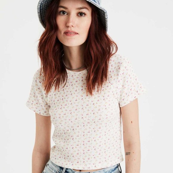 American Eagle Outfitters Tops - American Eagle baby tee